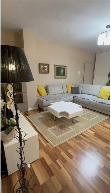 Appartamento arredato 1+1 in affitto a Myslym Shyri! 750 € /Mese