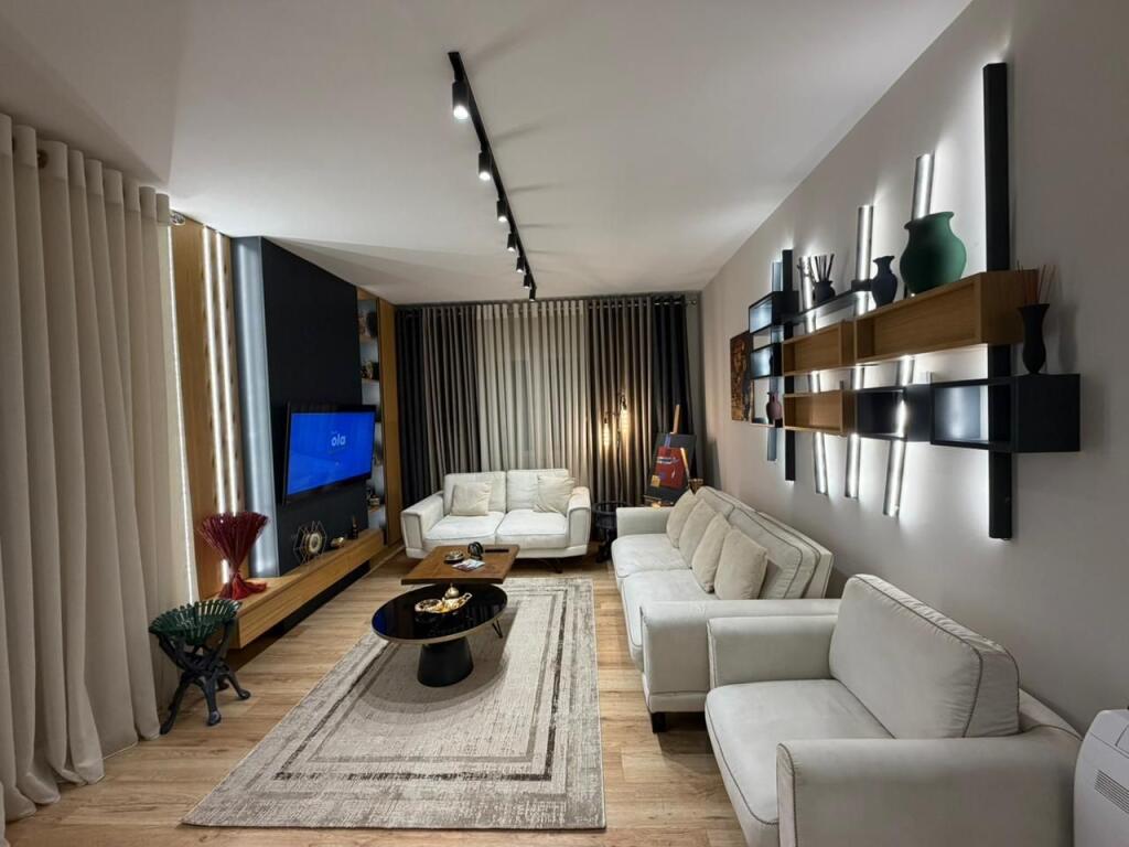 Apartament 2+1 per qira tek Kodra e Diellit.