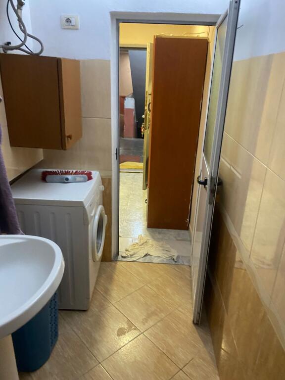 🏢Hoxha Tahsim Street, near Optika Roma, apartment for rent, 1+1, furnished. 40,000 Leke