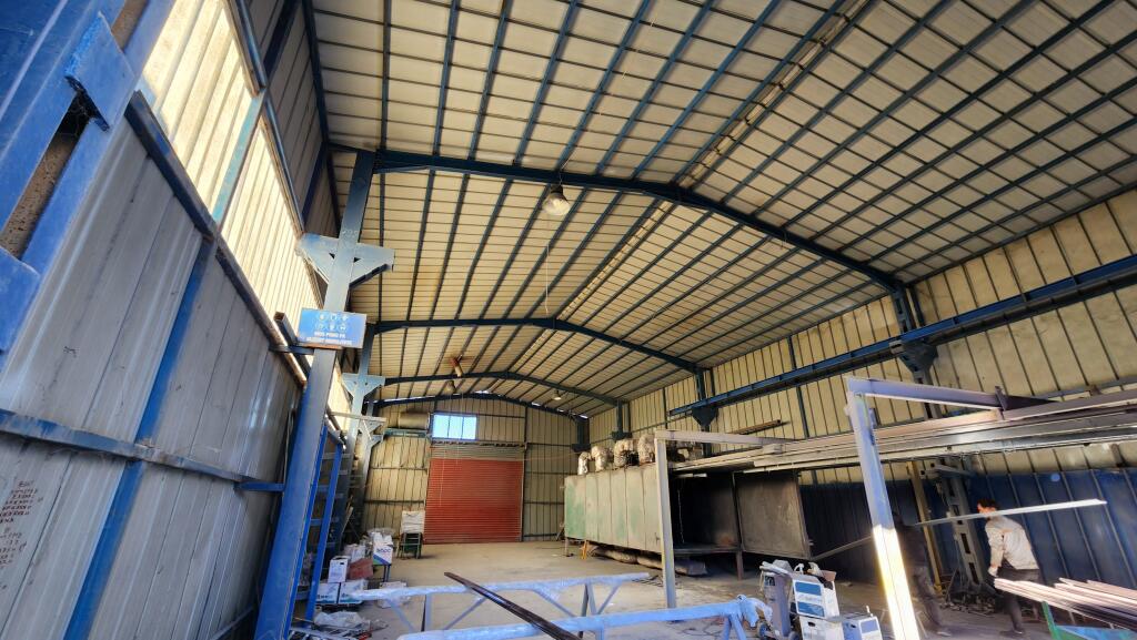 SHITET KAPANON TRUALL NDERTESE ZYRA LUSHNJE