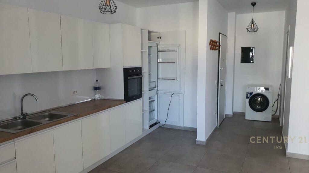 Apartament 2+1+2 me qira ne Rezidencen Zirkon, prane QSUT.
