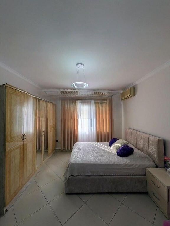 JEPET ME QIRA GARSONIERE TE 21 DHJETORI 500 € /Muaj