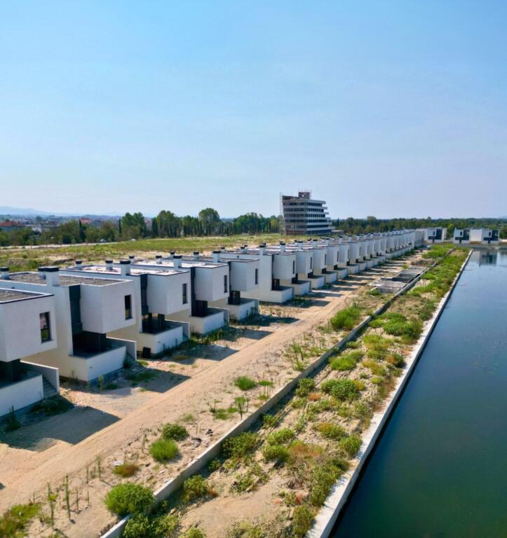 Mi dispiace, ma non hai fornito alcun testo da tradurre. Per favore, inserisci il testo che desideri tradurre in italiano.