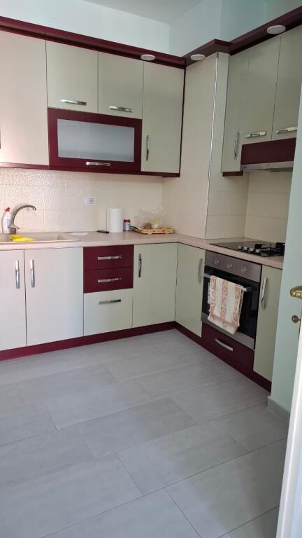 Apartament 2+1+2 me qera tek Vila L ne Astir