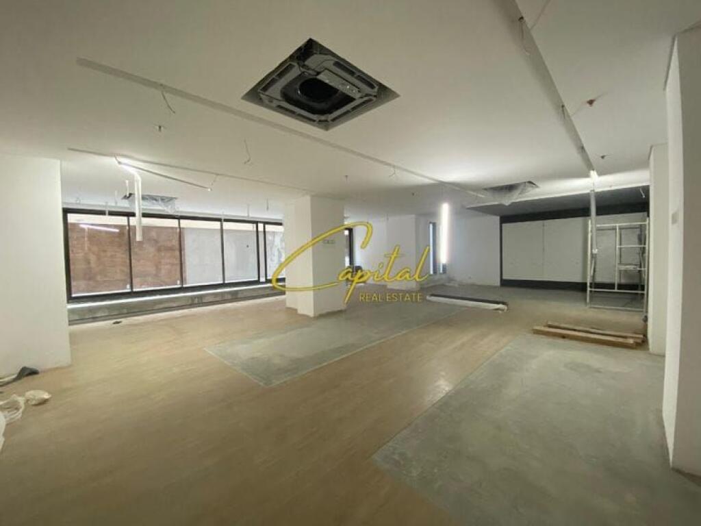 MAGAZINE ME QERA 105 M2 SPITALI AMERIKAN 3 550 EURO