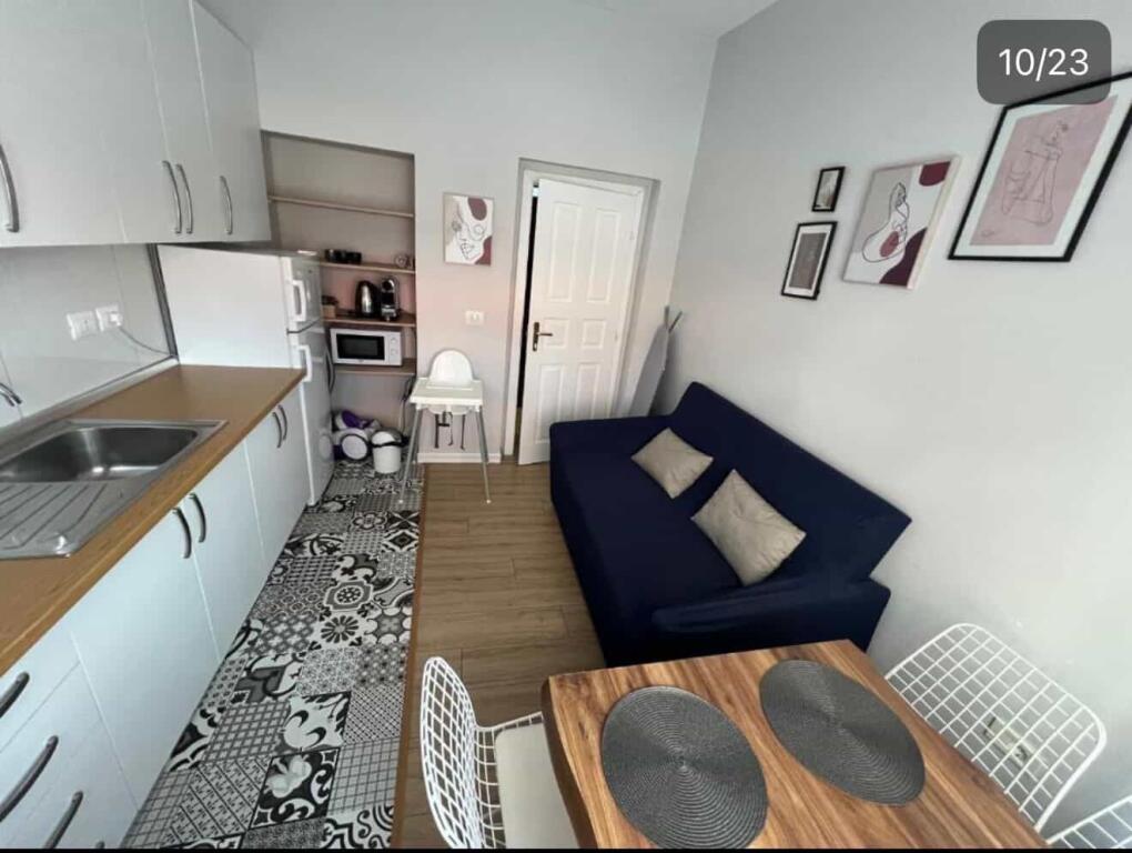 🏡 Qira Apartament 1+1 📍 Sheshi Wilson💶 Çmimi: 900 € / muaj