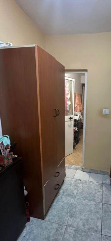 Jepet me qera  apartament 1+1 - Pazari i Ri , Optika Roma