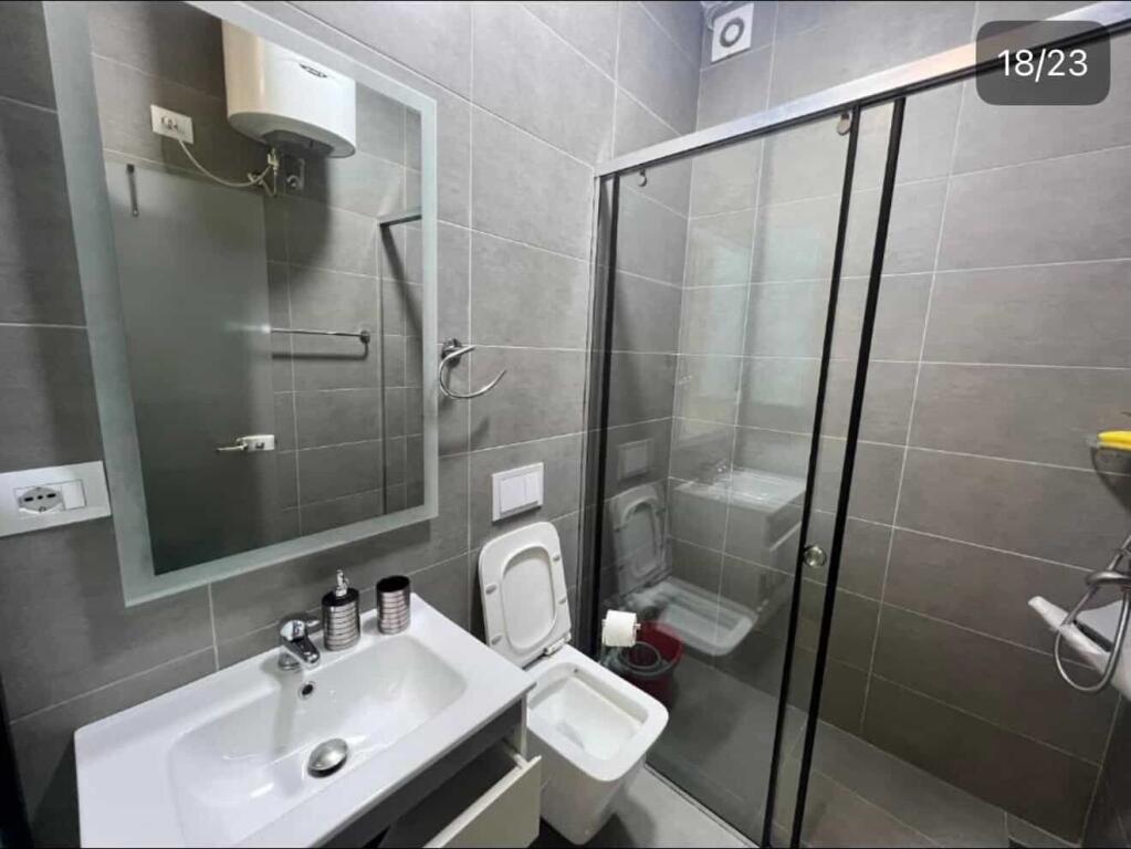 🏡 Qira Apartament 1+1 📍 Sheshi Wilson💶 Çmimi: 900 € / muaj