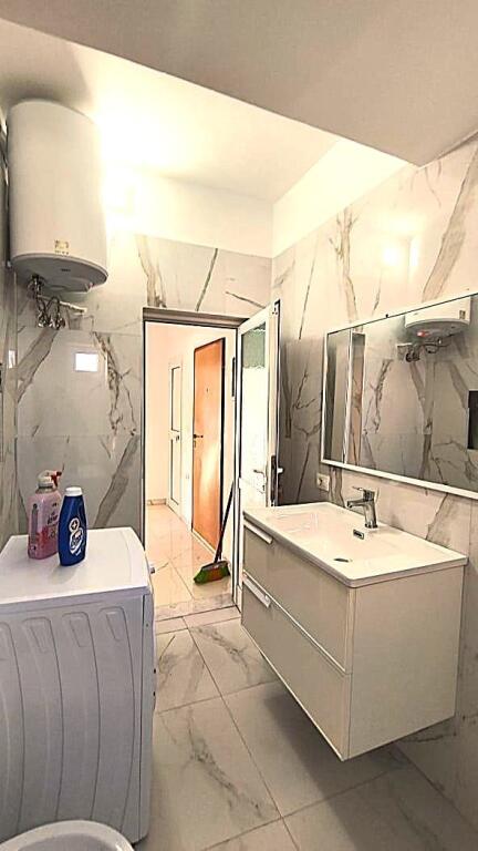 Apartament shumë i madhë në qendër të qytetit