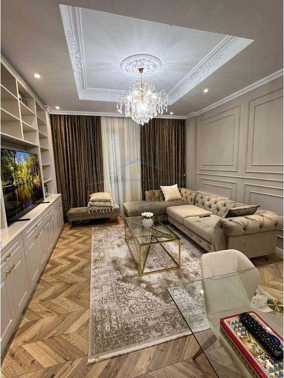 Shitet, Apartament 2+1+2, "Square 21", Rruga e Kavajes, Tiranë