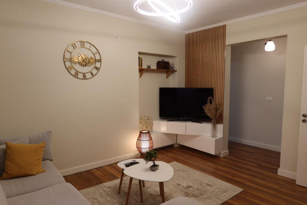 Jepet me qera apartament 2+1 Selvia