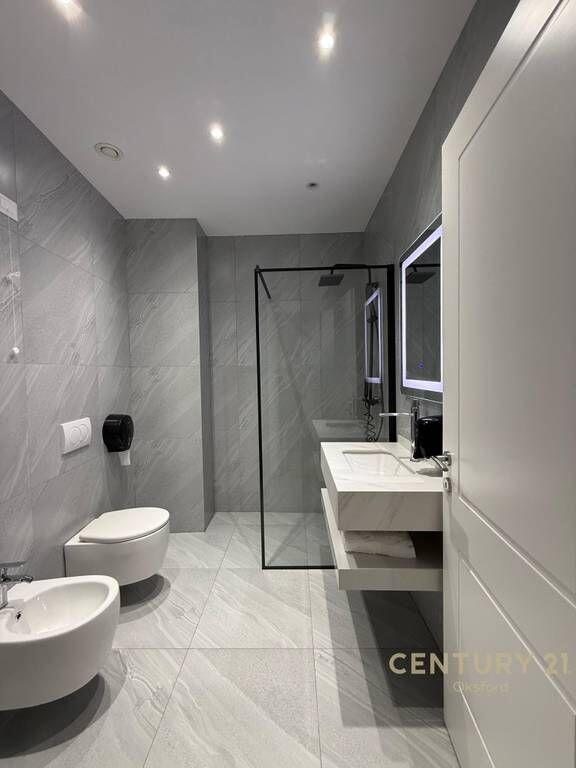 Shesim apartament 2+1+2, tek Rezidenca Lake View!