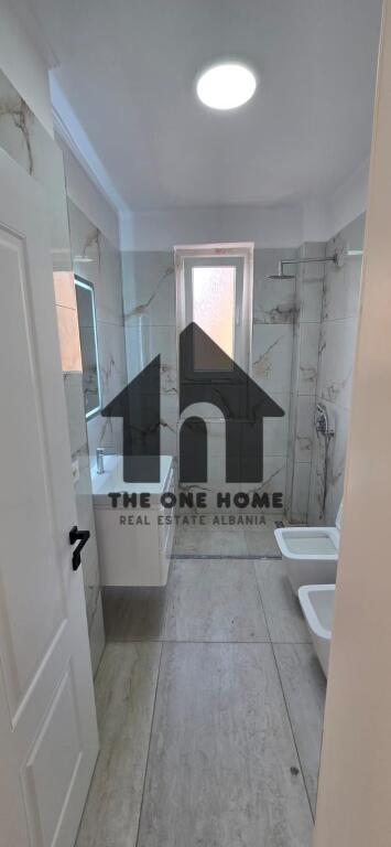 Ap.Shitje 1+1 mbrapa Hotel Mondial 21-Dhjetori.