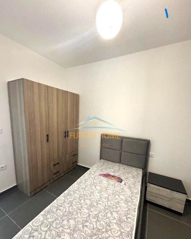 Apartament 2+1 per qera, Rruga 5 Maji, Tirane