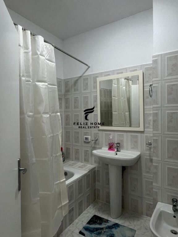 APARTAMENT ME QERA 2+1+2 PALLATI ME SHIGJETA 650 EURO