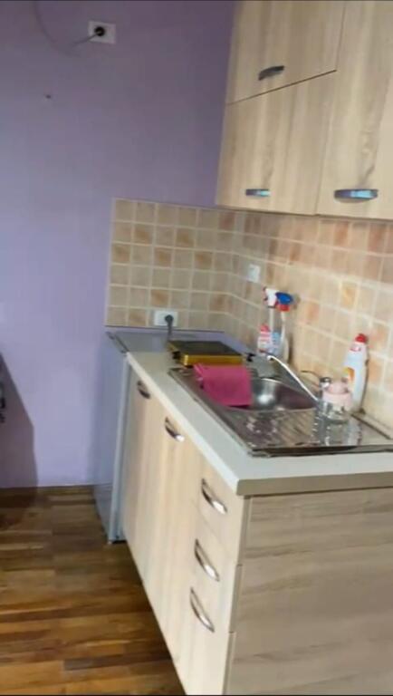 GARSIONERE 25000 LEKE.QYTET STUDENTI.