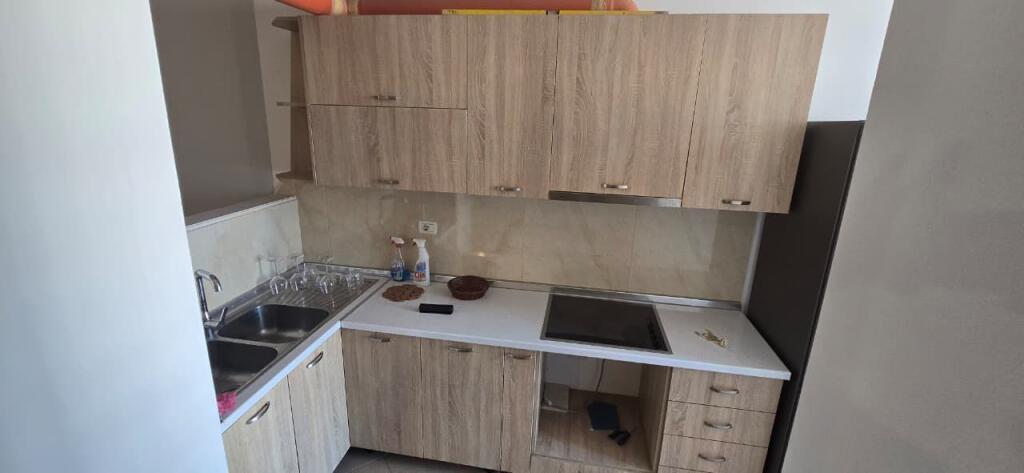 Jepet me qera apartament 1+1+bllk