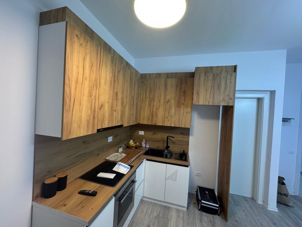 Super apartament me qira tek Mangalemi