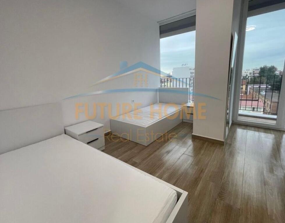Qera, Apartament 2+1+2+Post Parkimi, Rruga Riza Cerova Tiranë