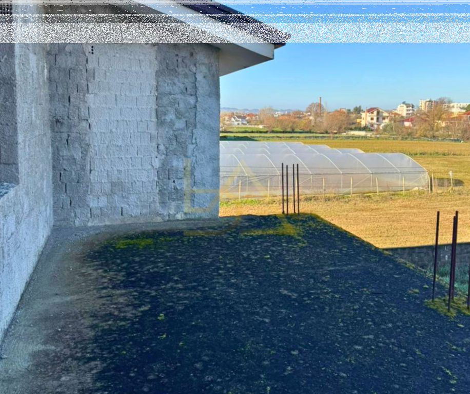 Shitet Vile me Tokë – Shijak, Durrës