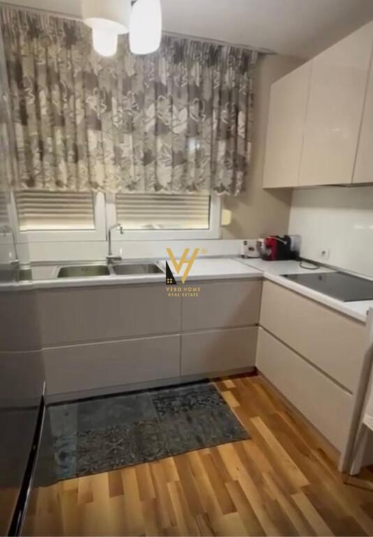 JEPET APARTAMENT 1+1 ME QIRA NE MYSLYM SHYR 75.000 LEKE