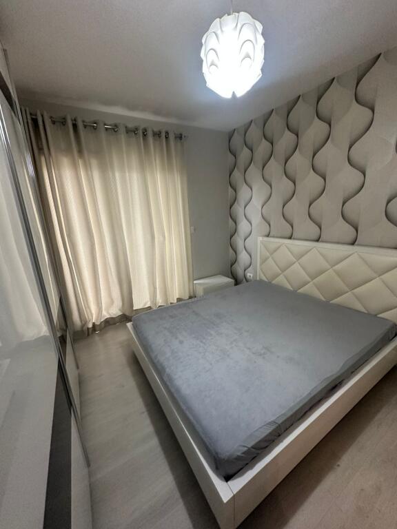🏡 APARTAMENT 2+1 – UNAZA E RE, PRANË ASTIRIT (ISH DOGANA)
