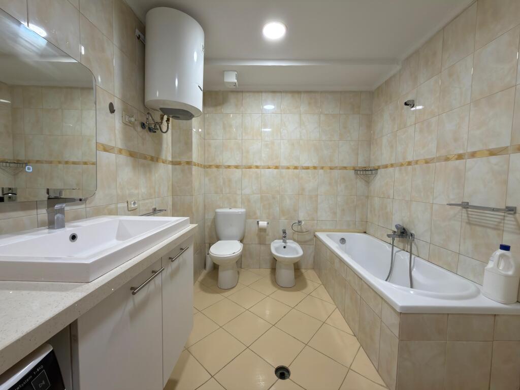 Apartment 2+1 for rent at Zogu i Zi!