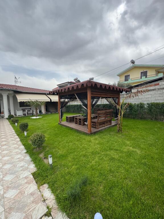 VILË NË SHITJE GOLEM LUSHNJE