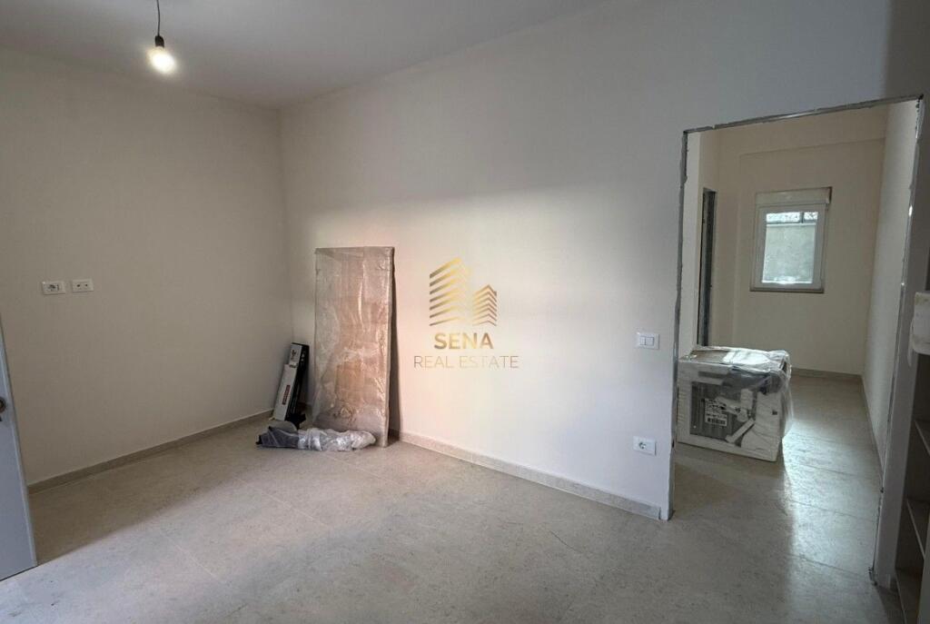 Qira, Apartament 1+1+verande+Post Parkimi, Komuna e Parisit -prane Kristal Center, 650 Euro/muaj i diskutueshem