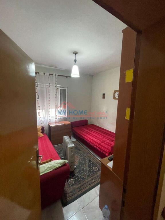 Apartament 3+1 me qera Rruga Fortuzi Tirane