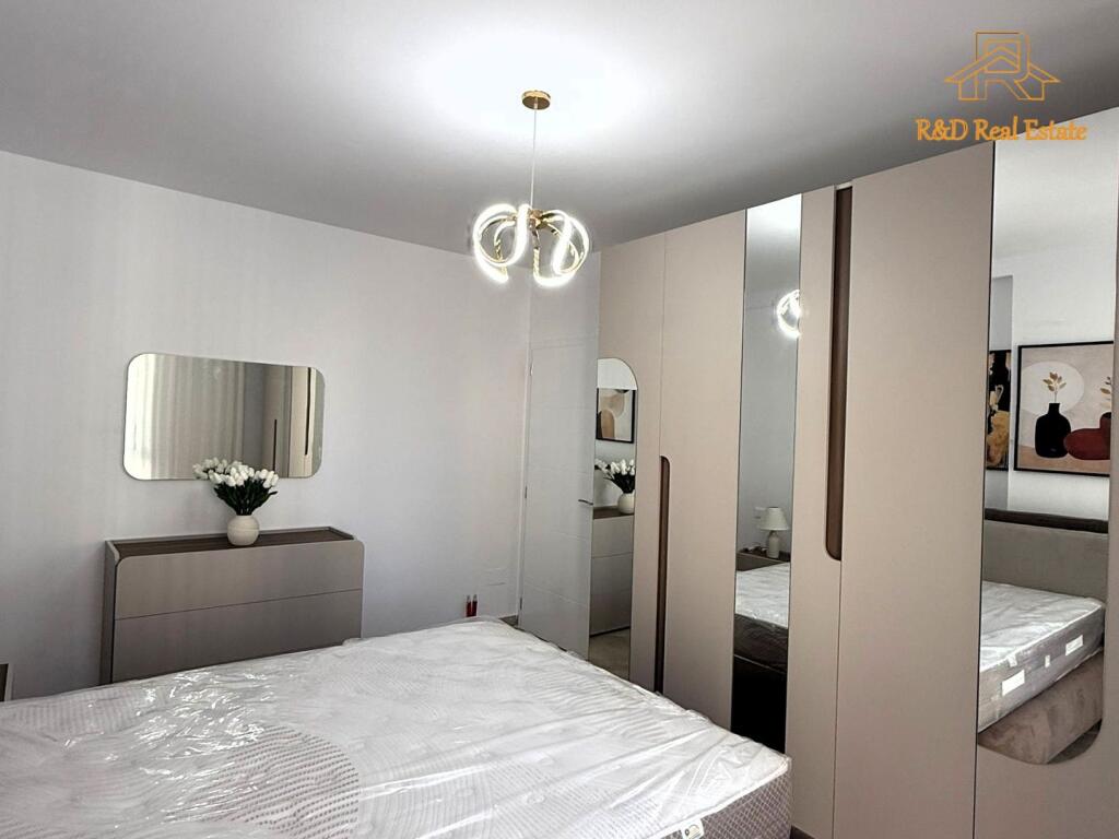 🏡 Jepet me qira apartament 2+1 – Rr. Barrikadave
