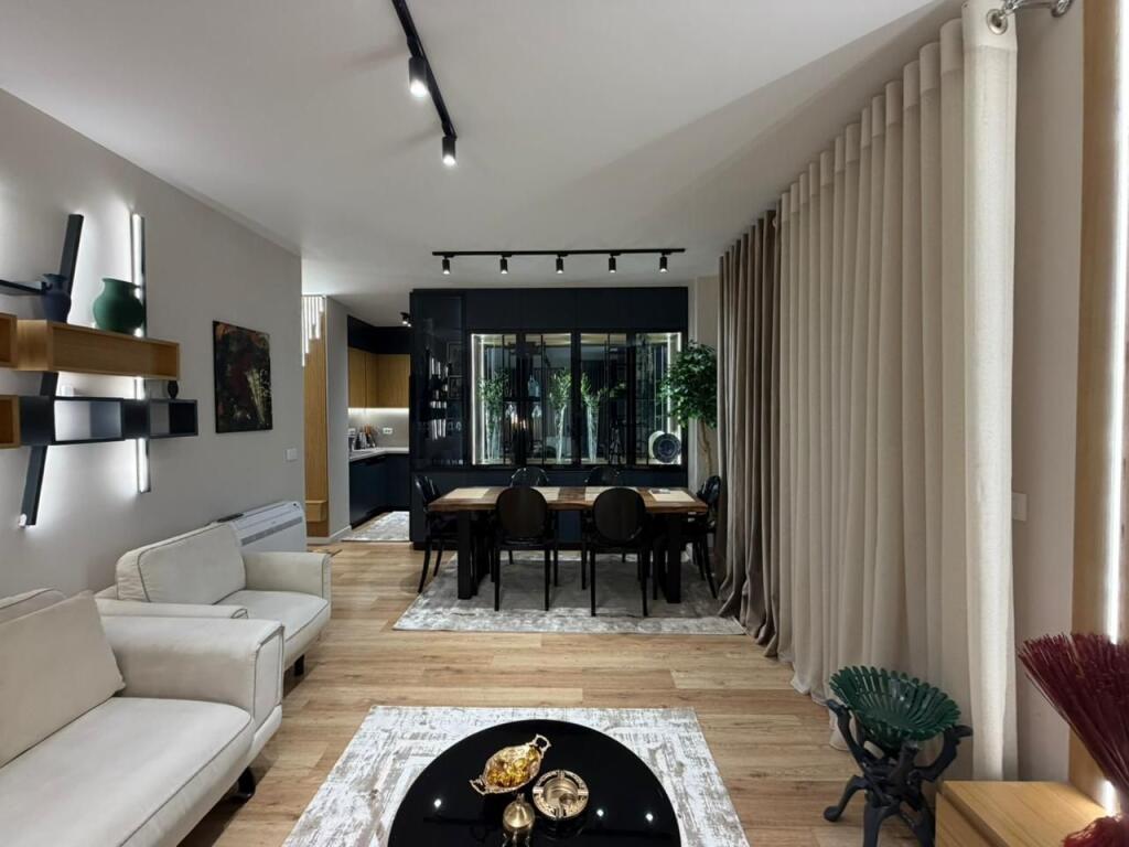 Apartament 2+1 per qira tek Kodra e Diellit.