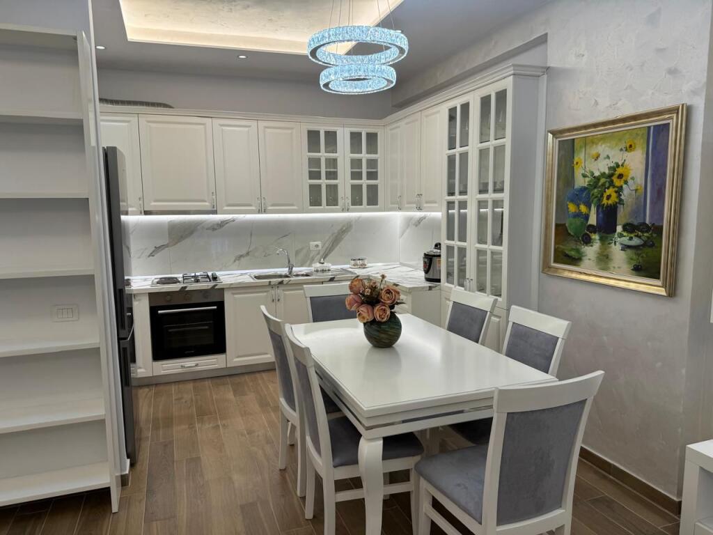 🏡 Apartament me Qira 2+1 – Amerikan 3