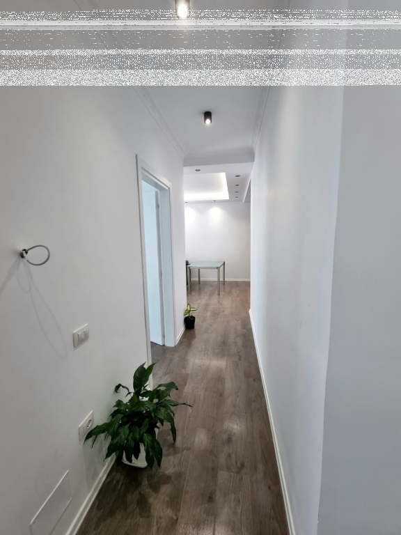 Shitet apartament tek Liqeni i Thate