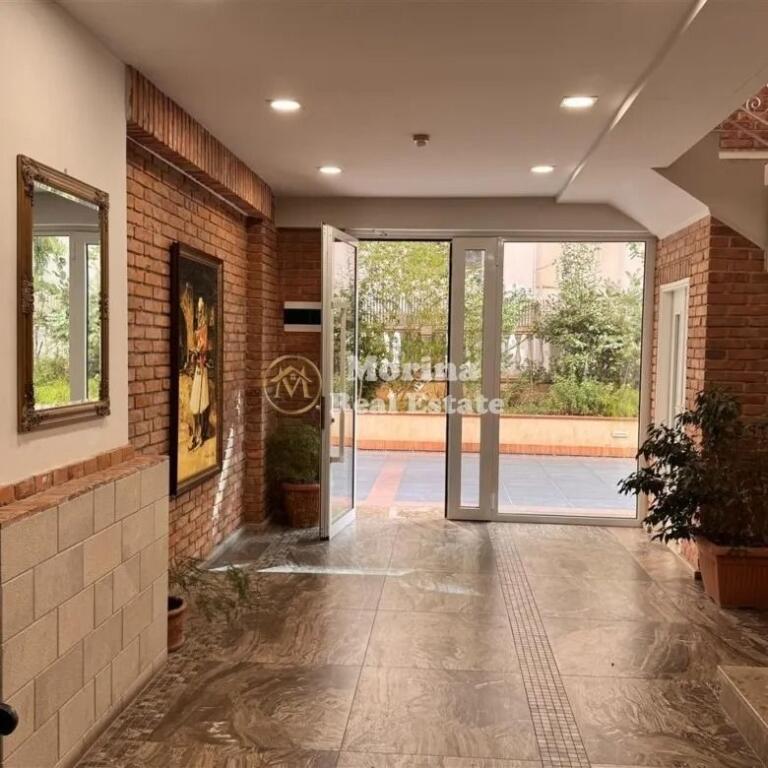 Qera | Ambjent Biznesi | Rruga Themistokli Gërmenji | 750 €/muaj