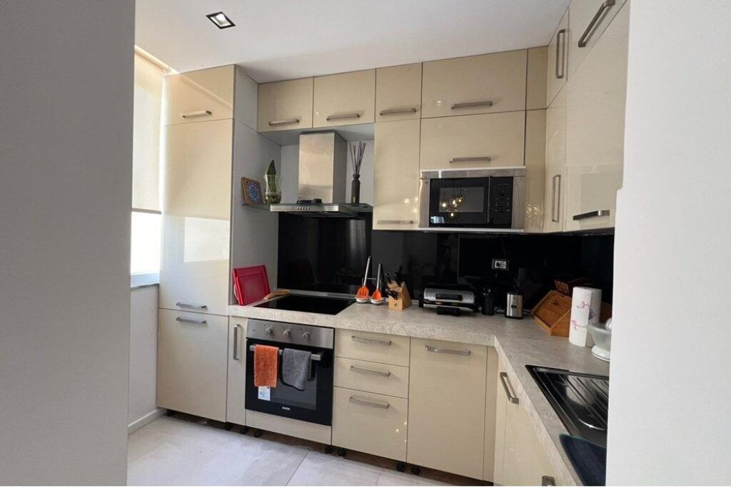 Apartament 2+1 për Qira Qendra e Tiranës