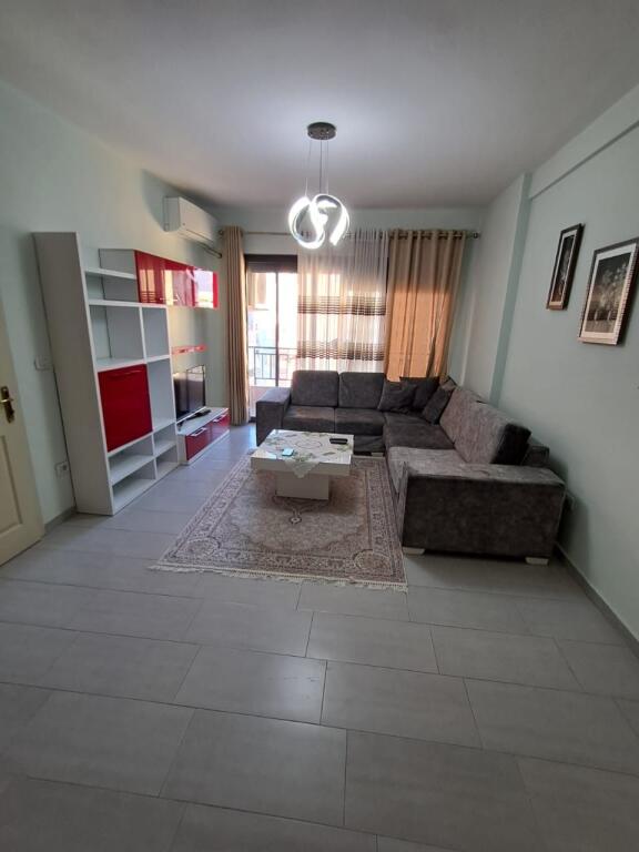 Apartament 2+1+2 me qera tek Vila L ne Astir