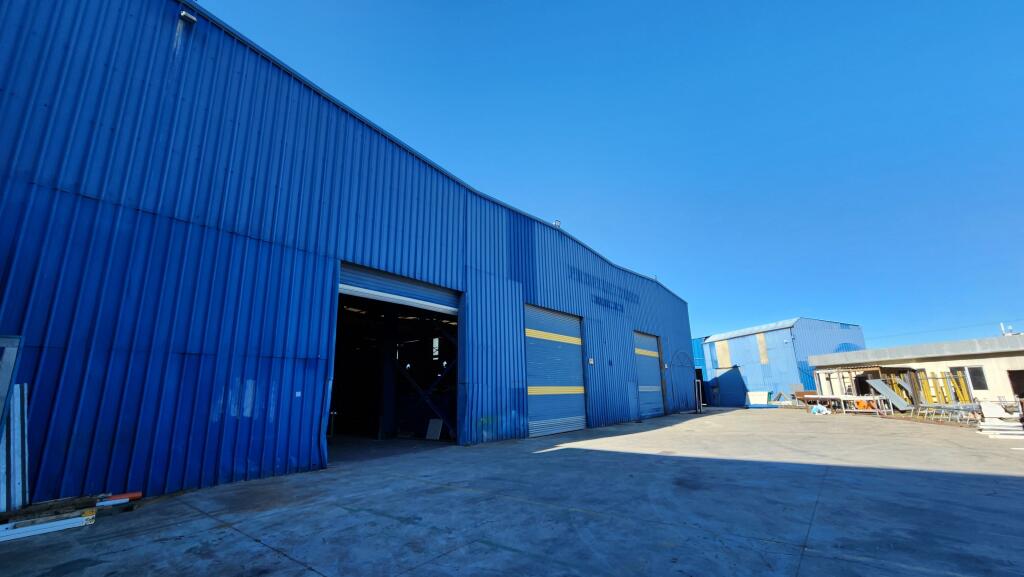 SHITET KAPANON TRUALL NDERTESE ZYRA LUSHNJE