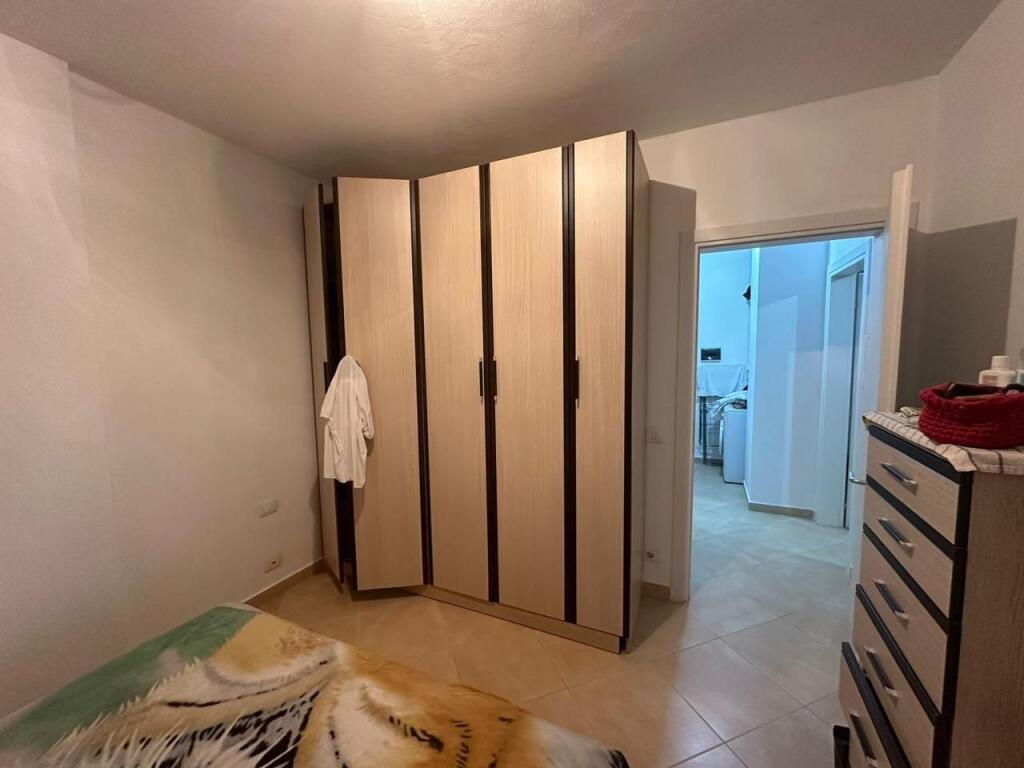 Jepet apartament me qera 1+1