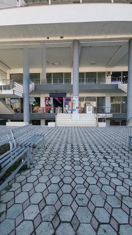 SHITET DYQAN NE RRUGE KRYESORE LUSHNJE