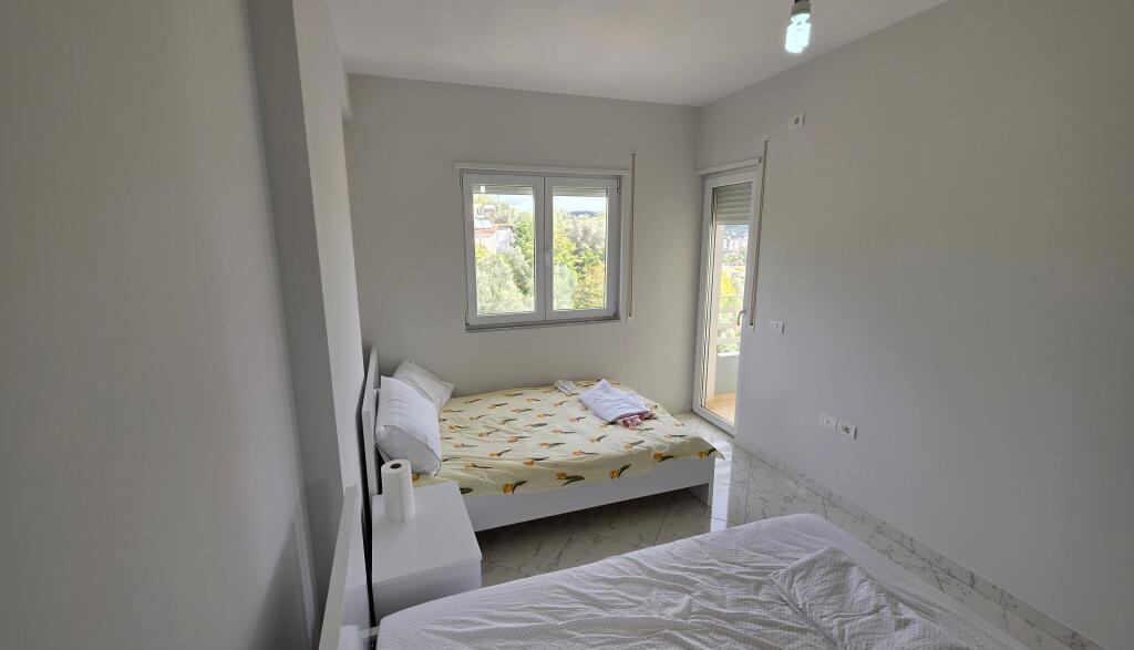 SHITET APARTAMENT 2+2 SHËTITOREN E PALMAVE LUSHNJE