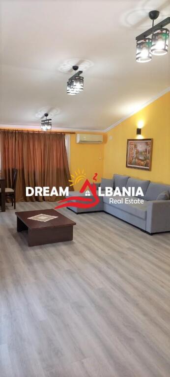 Affittasi villa 3+1+2 in via 3 Vllezerit Kondi vicino alle Ville Americane a Tirana (ID 4231273)