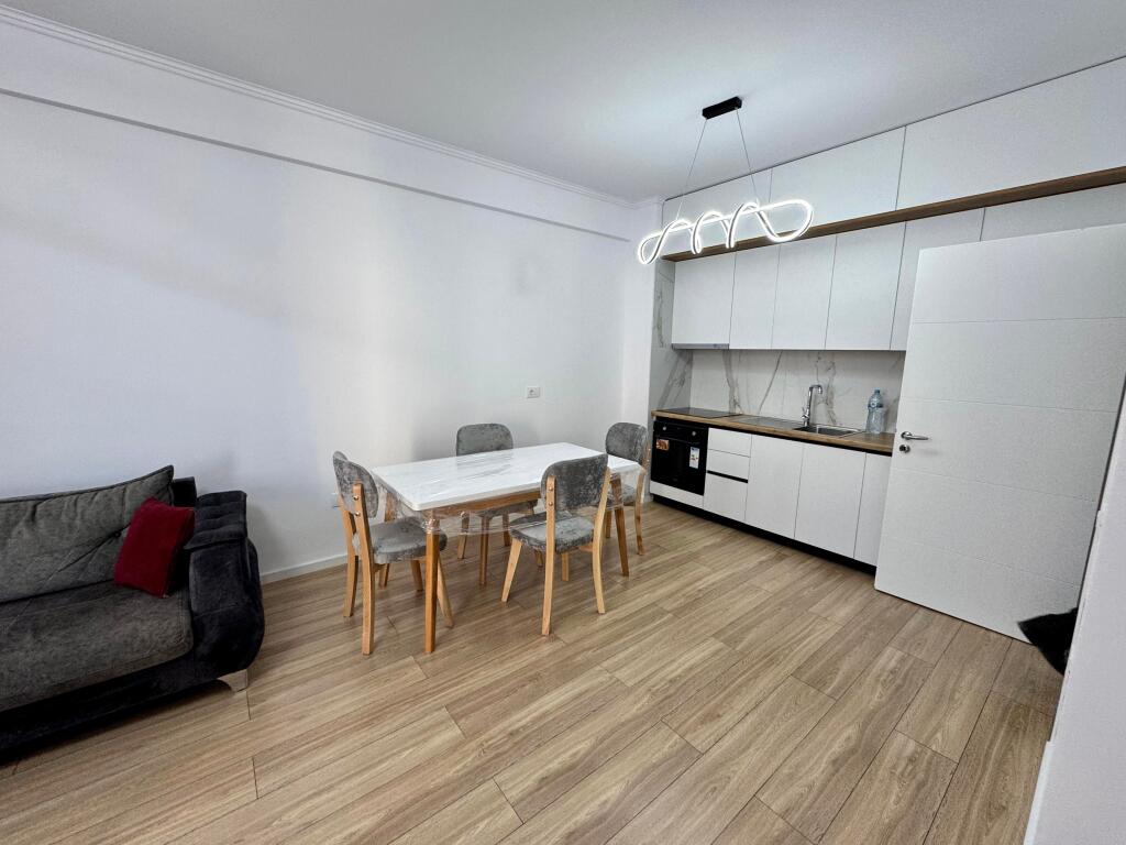 Jepet me qira apartament 1+1 – Astir