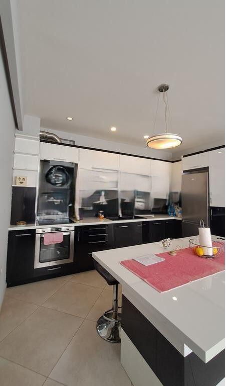 Apartament per qira 2+1  tek Kopshti Zoologjik 650 € /Muaj