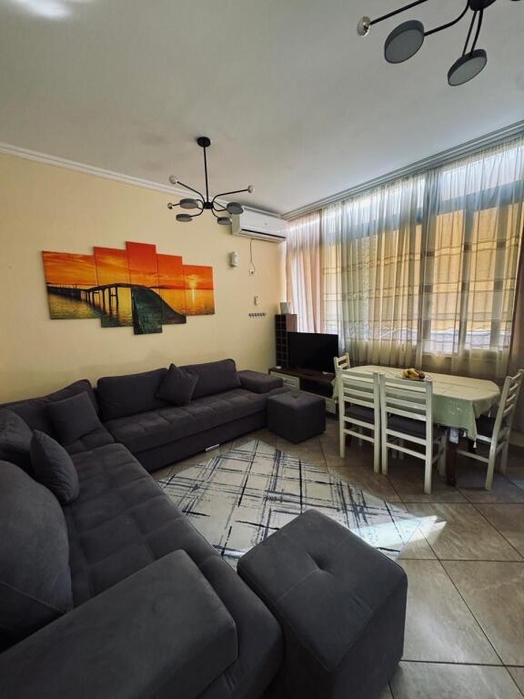 Apartment 1+1 for rent at 21 Dhjetori!