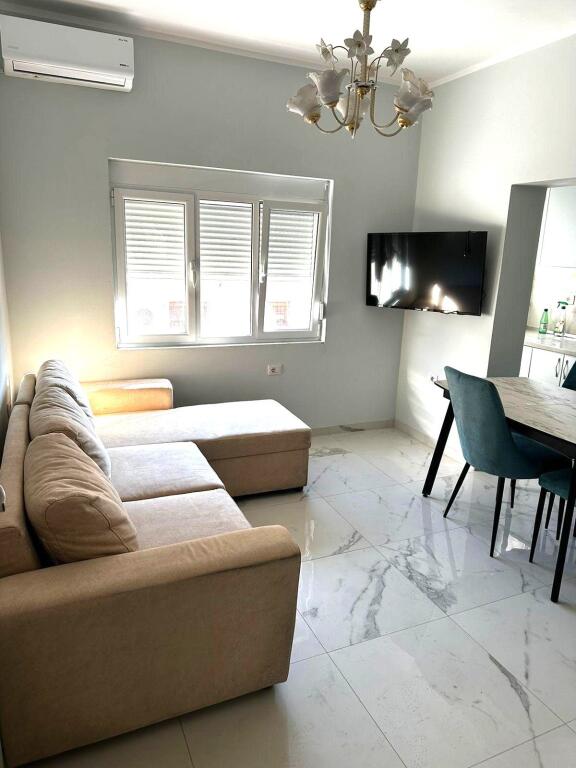 Apartament shumë i madhë në qendër të qytetit