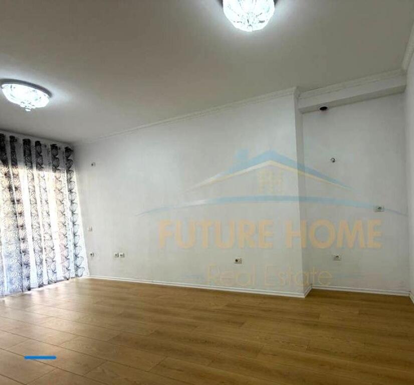 Shitet, Apartament 1+1, Rruga Thesarit, Fresk, Tirane