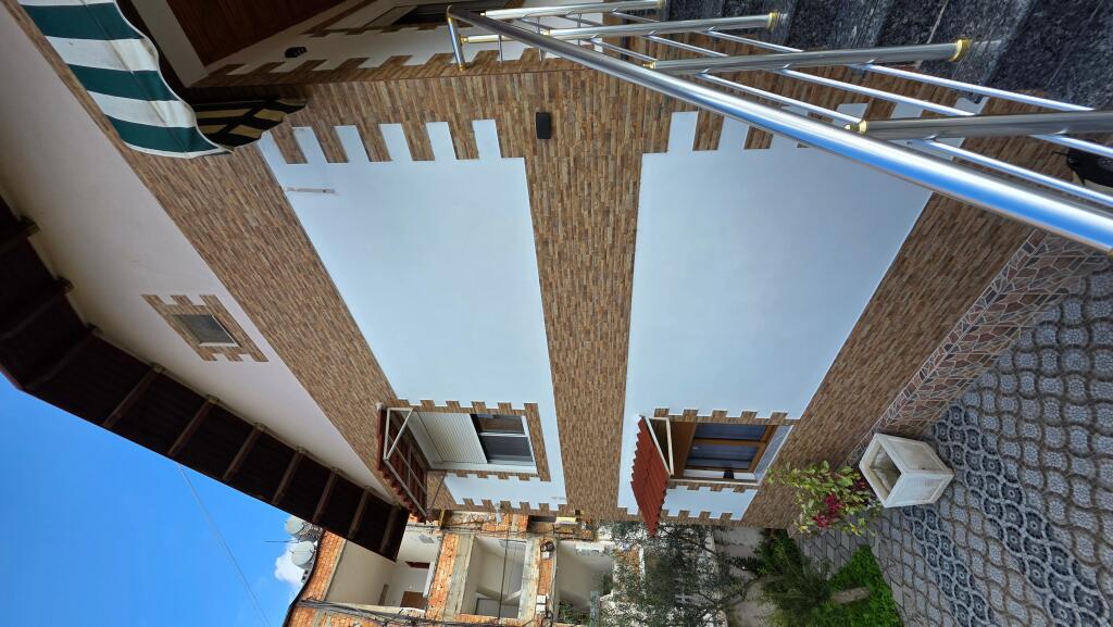 SHITET SUPER VILË NË  LUSHNJE