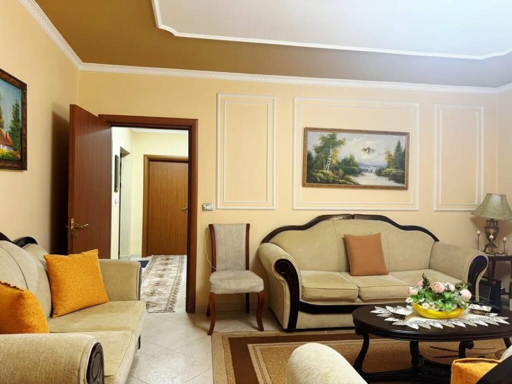 Perballe me Delijorgjin ,mbas Diplomat 2 , shesim apartament 2+1