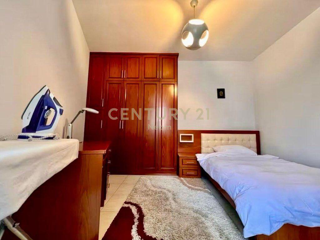 SHESIM, APARTAMENT 2+1+2 me 2 PARKIME, QENDËR e TIRANËS‼️